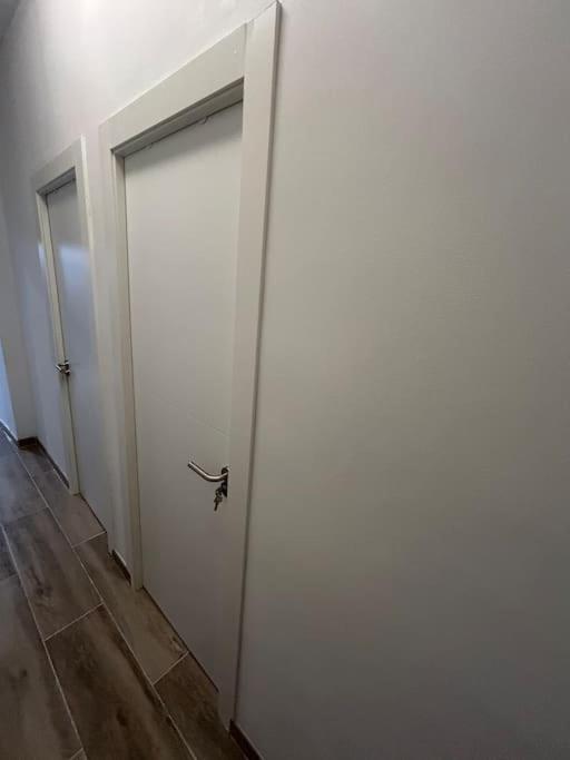Apartamento Recien Reformado Con 5 Habitaciones Y 3 Banos มาดริด ภายนอก รูปภาพ
