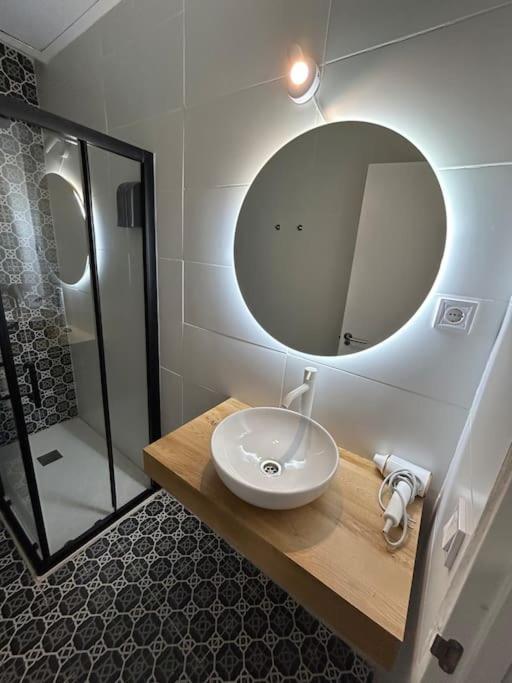 Apartamento Recien Reformado Con 5 Habitaciones Y 3 Banos มาดริด ภายนอก รูปภาพ